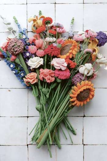 Bloemen haken - boek + 22 kleuren garen