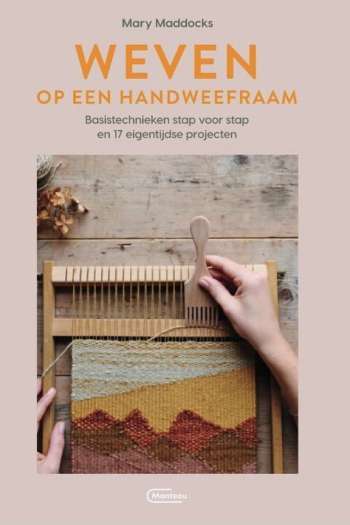 Weven op een handweefraam - Mary Maddocks