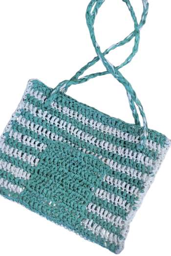 Gehaakte tas van raffia