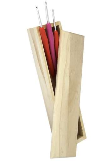 Naaldenetui met deksel hout