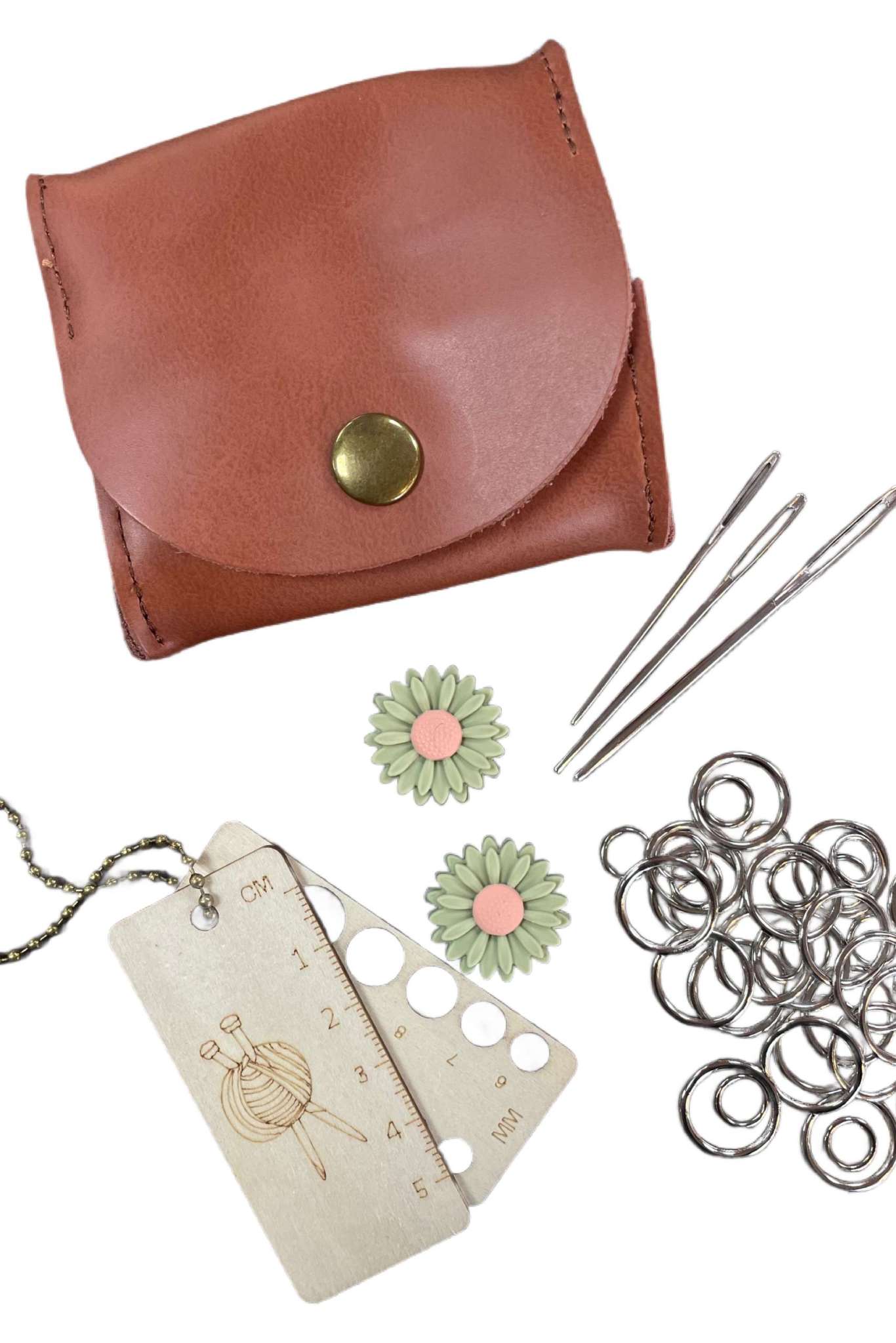 Lederen etui met breiaccessoires