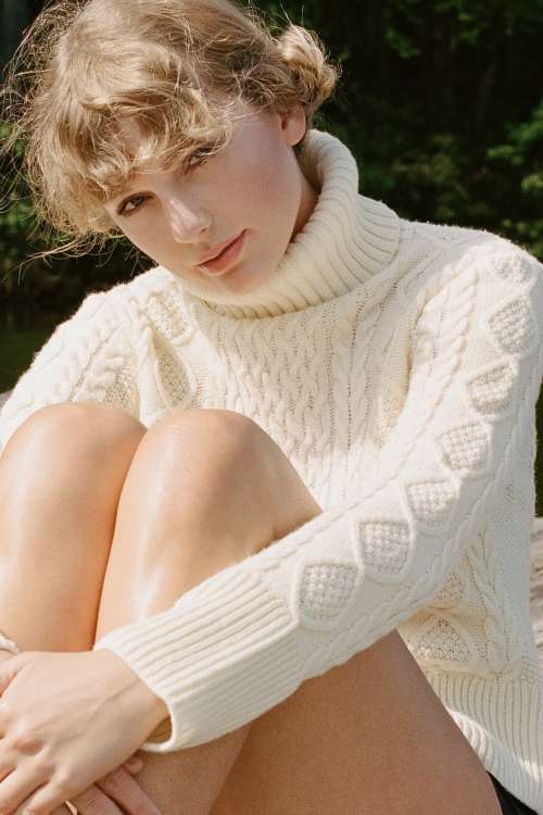 Wenskaart Taylor Swift in folklore era sweater